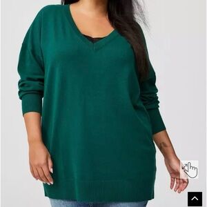 Torrid V-Neck Sweater in Deep Green